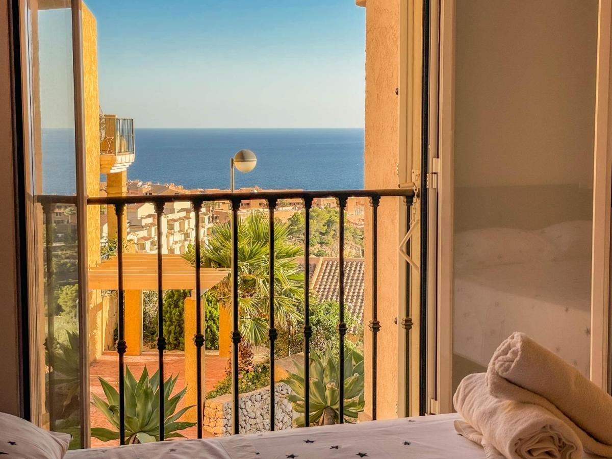 Вилла Charming Townhouse With Sea Views & Pool In Altea Кальпе Экстерьер фото