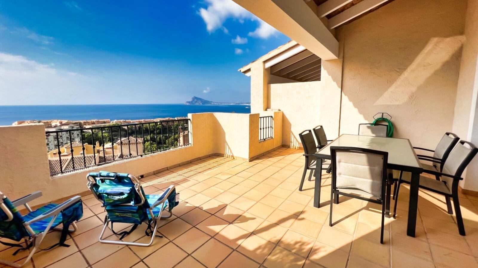 Вилла Charming Townhouse With Sea Views & Pool In Altea Кальпе Экстерьер фото